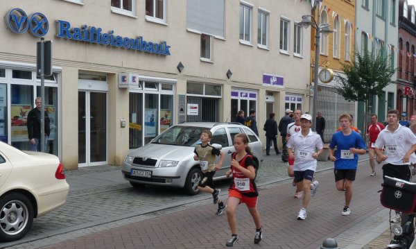 Sven Bastian Hagemann (Brandenburg/Havel); Lucy Echevarria (Fortuna Schmölln); Tuan Trinh; André Möhl; Johannes Raquet (alle drei SV Einheit Ueckermünde) (v.l.n.r.) – FOTO: Verein Sven Bastian Hagemann (Brandenburg/Havel); Lucy Echevarria (Fortuna Schmölln); Tuan Trinh; André Möhl; Johannes Raquet (alle drei SV Einheit Ueckermünde) (v.l.n.r.) – FOTO: Verein