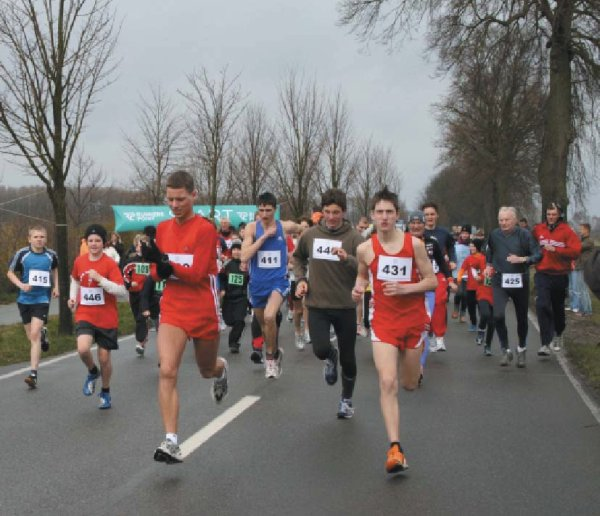 Beim Ueckermünder Haffmarathon werden seit Jahren auch gleichzeitig die Landesmeister Mecklenburg-Vorpommerns gekürt. FOTO: THOMAS KRAUSE Beim Ueckermünder Haffmarathon werden seit Jahren auch gleichzeitig die Landesmeister Mecklenburg-Vorpommerns gekürt. FOTO: THOMAS KRAUSE