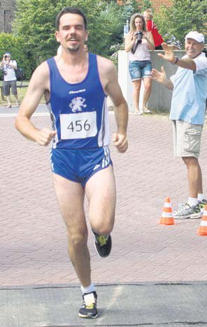 Sven Lorenz vom 1. LAV Torgelow gewann den 11. Deichlauf. Sven Lorenz vom 1. LAV Torgelow gewann den 11. Deichlauf.