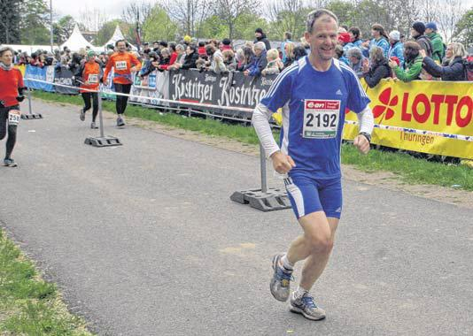 Der Prenzlauer Peter Anders kommt ins Ziel des Supermarathons. FOTO: A. GEHRMANN Der Prenzlauer Peter Anders kommt ins Ziel des Supermarathons. FOTO: A. GEHRMANN
