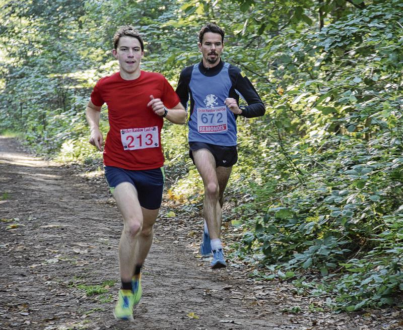 Uwe Kleinschmidt (links) war der Schnellste über 5 Kilometer, Sven Lorenz im Hauptrennen über 7,5 Kilometer. Uwe Kleinschmidt (links) war der Schnellste über 5 Kilometer, Sven Lorenz im Hauptrennen über 7,5 Kilometer.