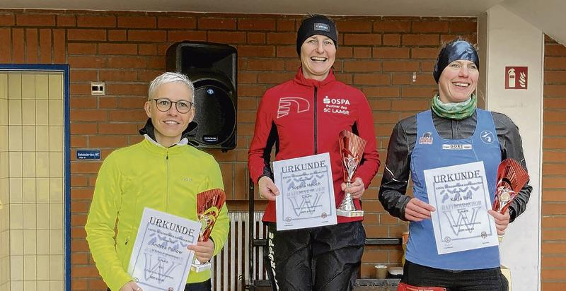 Andrea Pollow, Sophia Heuck und Katja Beu (von links) machten den Marathon-Sieg unter sich aus. Andrea Pollow, Sophia Heuck und Katja Beu (von links) machten den Marathon-Sieg unter sich aus.