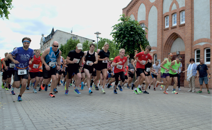 Start der Läufe im Erwachsenenbereich Start der Läufe im Erwachsenenbereich