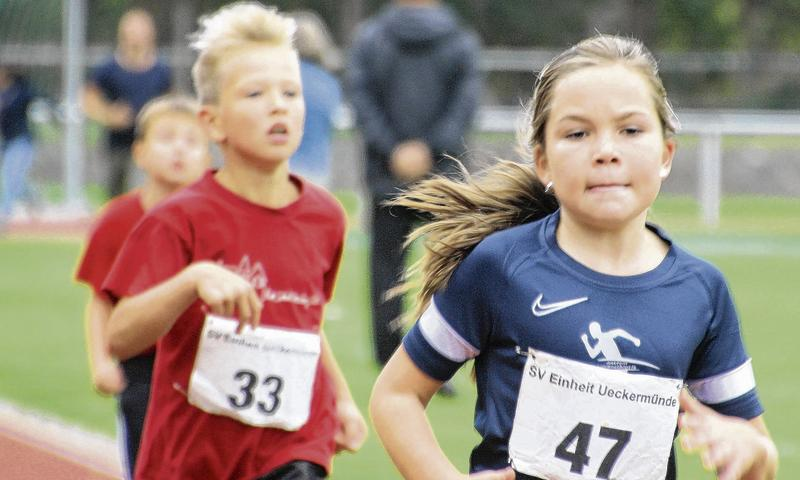 Lexi Höcker vom VFC Anklam gewann die Kurzstrecken-Distanz über 400 Meter. Lexi Höcker vom VFC Anklam gewann die Kurzstrecken-Distanz über 400 Meter.