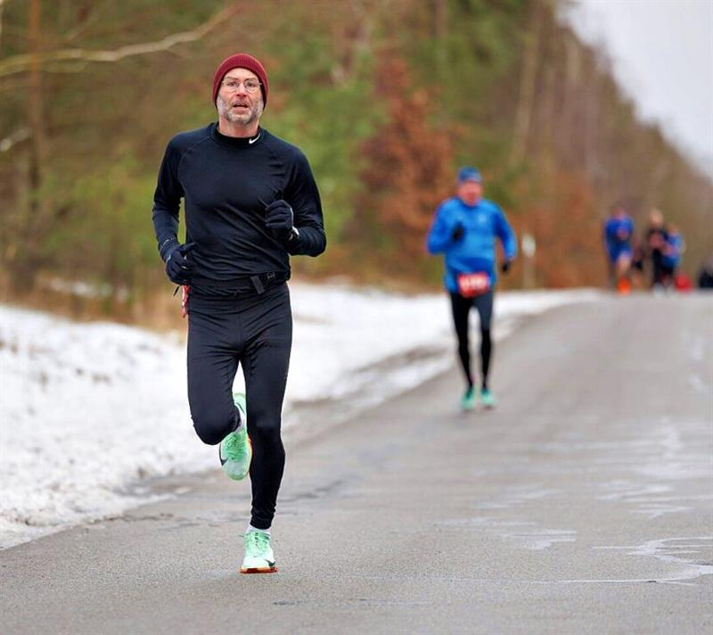 Steffen Peter siegte im Hauptlauf über 10 Kilometer. Steffen Peter siegte im Hauptlauf über 10 Kilometer.