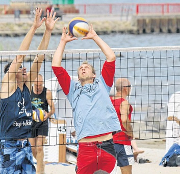 300 Teilnehmer werden am 21. Juni beim 17. Beachvolleyball-Turnier in Ueckermünde erwartet. 300 Teilnehmer werden am 21. Juni beim 17. Beachvolleyball-Turnier in Ueckermünde erwartet.