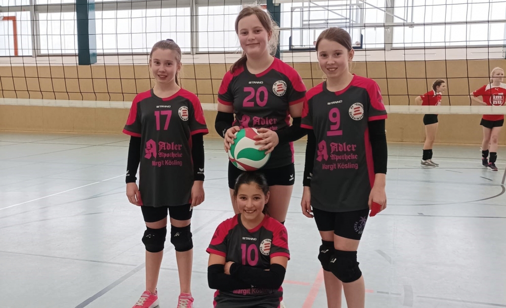 Foto: ZVG Siegerteam U13: Alina und Christina Justus, Lara Rothbart, Ronja Rönsch