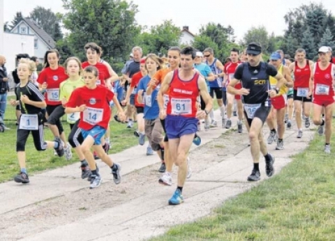 Drei Läufer bleiben unter einer Stunde