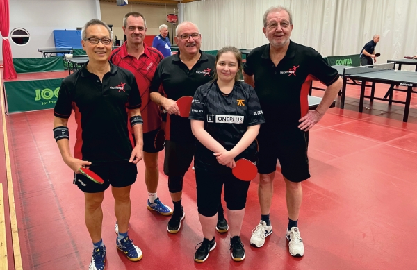 Foto: ZVG v.l.: Tuan Trinh, Jörn Klünder, Jürgen Schmidt, Carola Schmidt, und Peter Nolles.