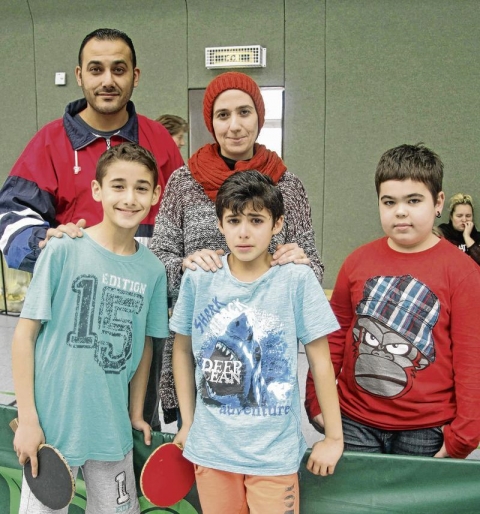 Syrische Brüder sorgen für Stimmung an der Platte