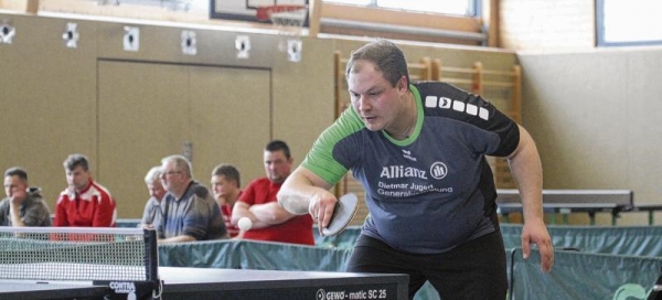 Der SV Grün-Weiß Ferdinandshof um Dennis Mossig (hier im Bild) ließ dem Penkuner SV Rot-Weiß keine Chance. Foto: Christian Johner