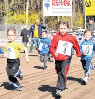Medaillen als Belohnung für kleine und große Läufer